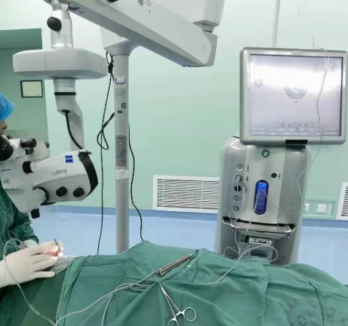 精準(zhǔn)眼科手術(shù)的未來(lái)：超聲乳化白內(nèi)障吸除系統(tǒng)的臨床應(yīng)用與優(yōu)勢(shì)