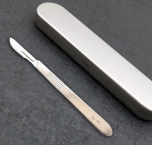 精密手術(shù)刀：精準切割，助力微創(chuàng)手術(shù)